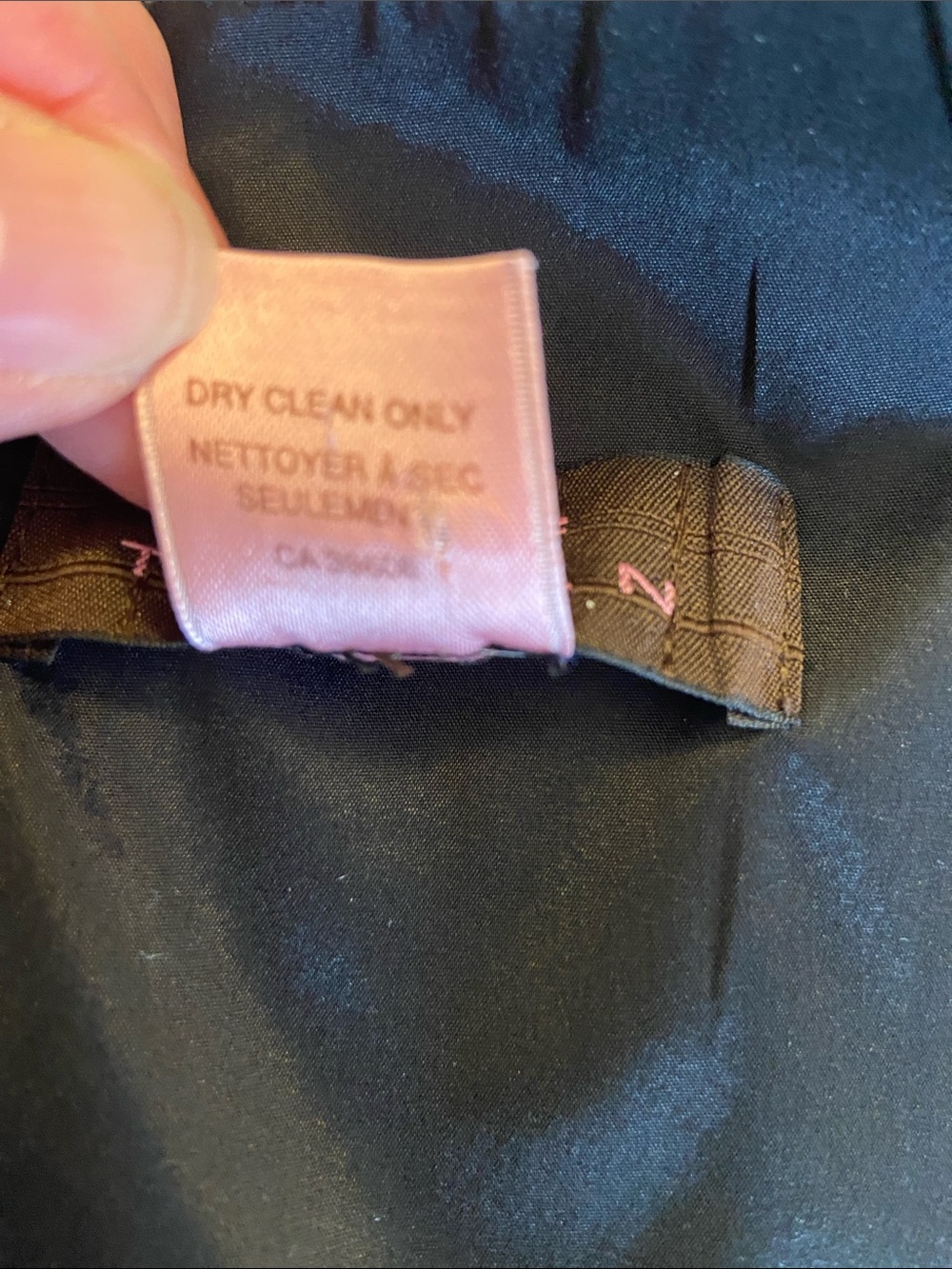 Pink Tartan Gray Tweed Midi Sheath Dress with Tie Neck Detail. Size US6 - Picture 13 of 15